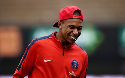 168电竞-南非女足联赛球员自己洗球衣